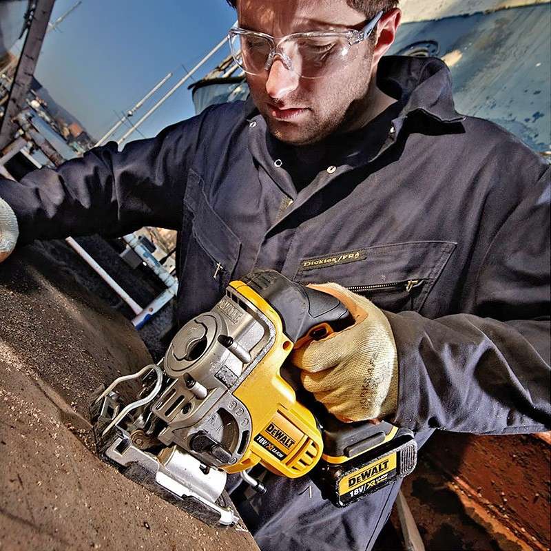 Scie sauteuse 18V DEWALT DCS331N-XJ (vendu sans batterie)