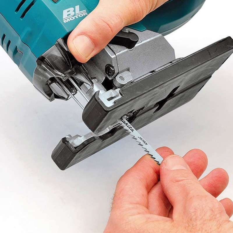 Scie Sauteuse MAKITA DJV182Z (sans batterie)