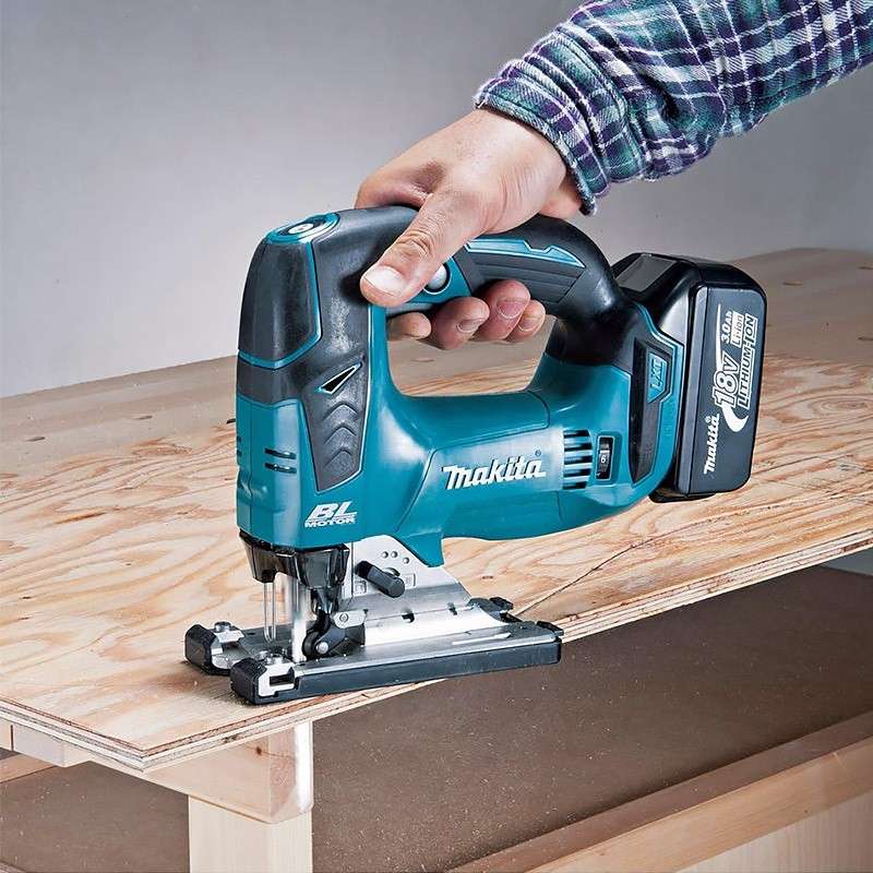 Scie Sauteuse MAKITA DJV182ZJ (vendu sans batterie) + Mak-pac