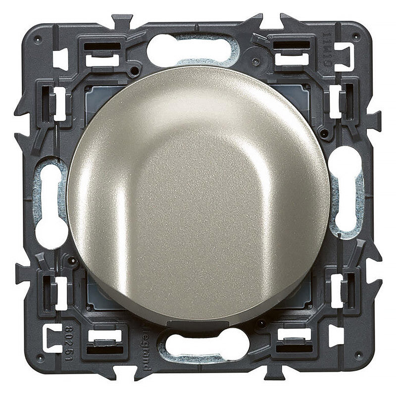 Sortie de câble avec serre LEGRAND câble Céliane titane