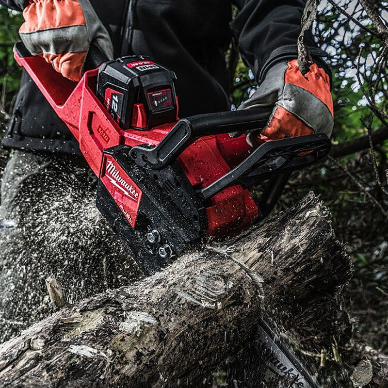 Tronçonneuse 18V MILWAUKEE M18 FCHS35-0 FUEL guide de 35 cm (vendu sans batterie)