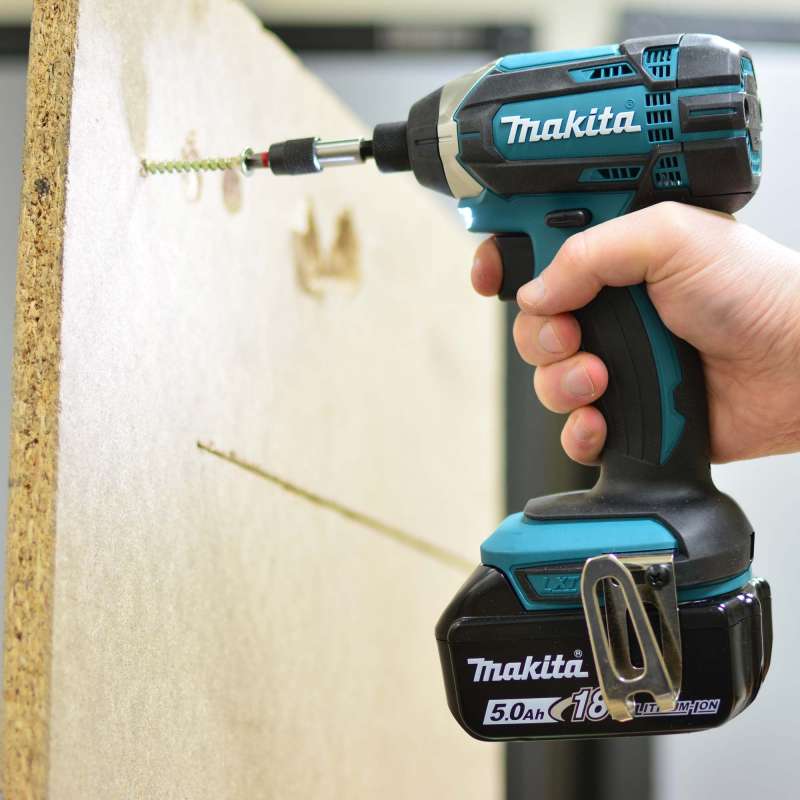 Visseuse à chocs MAKITA DTD152RTJ 18 V Li-ion (2 x 5 Ah) 165 Nm