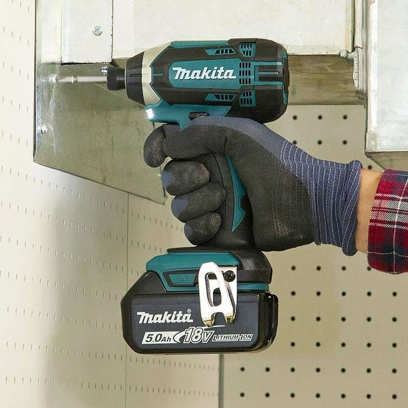 Visseuse à chocs MAKITA DTD152Z - 18V (machine nue)