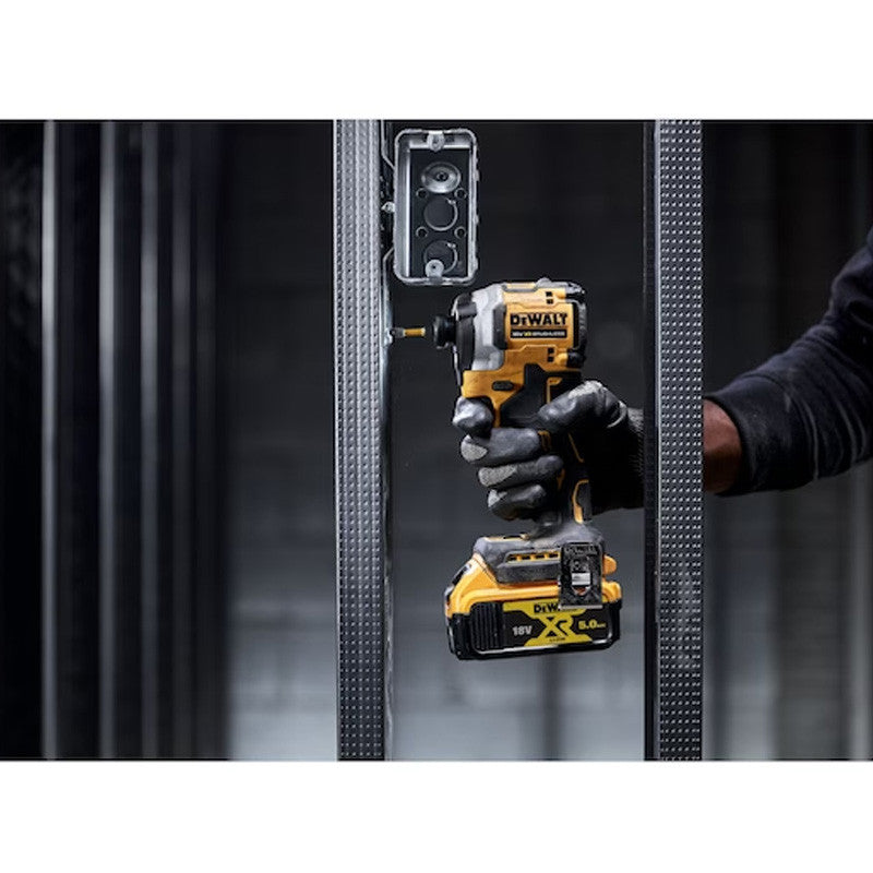 Visseuse à chocs ultra compacte DEWALT DCF850P2T-QW XR 18V 5Ah Li-Ion Brushless