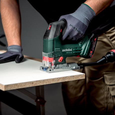 Scie sauteuse METABO 90mm "D" 18V STB 18 L 90 - Pick+Mix (sans batterie ni chargeur), coffret metaBOX