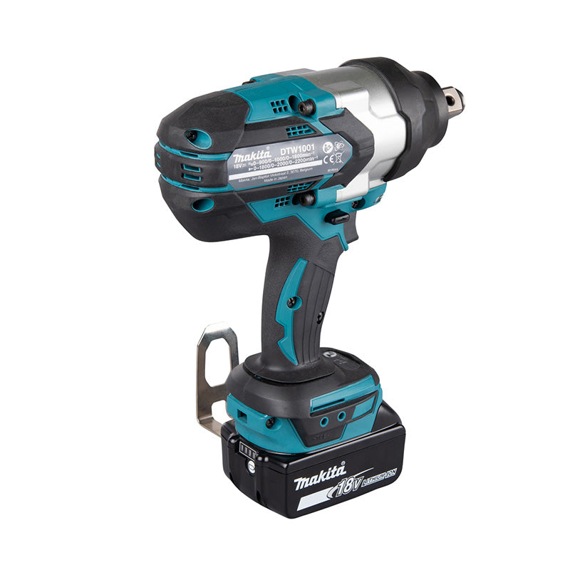 Boulonneuse à chocs LXT® MAKITA DTW1001RTJ avec 2 batteries 5,0 Ah, chargeur DC18RC et Makpac 3