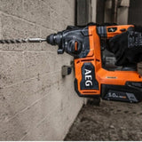Perforateur burineur SDS+ AEG 18V BRUSHLESS 2,5J avec 2x5Ah + chargeur en coffret