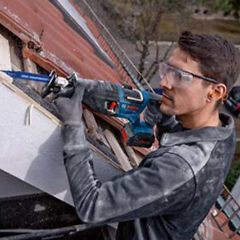 Pack  3 outils 18V BOSCH : GSB 18V-110C + GKS 18V-68GC + GSA 18V-28 + 1 batterie 4,0 Ah (ProCORE) + 2 batteries 5,5 Ah (ProCORE) + GAL 1880CV (L)