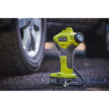 Gonfleur 18V RYOBI R18PI-0 jusqu'à 10,3 bars - 3 embouts de gonflage