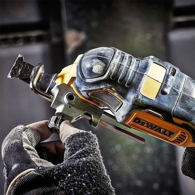 Outil multi-cutter oscillant 18V DEWALT DCS355NT-XJ Brushless avec coffret et 32 accessoires