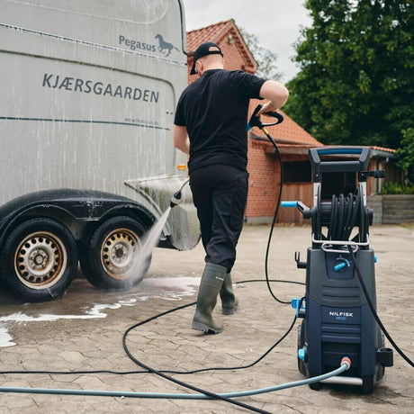 Nettoyeur haute pression mobile eau froide compact MC2C-140/610 XT EU - NILFISK PRO - 128471495