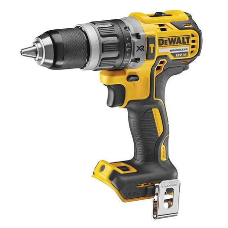 Pack 5 machines DEWALT DCK551P3T : perceuse (DCD796), visseuse à choc (DCF887), scie sauteuse (DCS331), scie circulaire (DCS391) et une lampe LED (DCL050) avec coffret et 3 batteries 5,0 Ah 18V