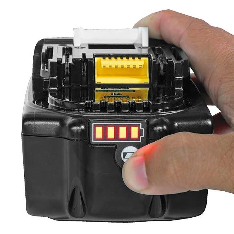 Pack Énergie MAKITA 197626-8 : Chargeur Rapide MAKITA DC18RD pour 2 Batteries + 4 Batteries 5 Ah + Mak-Pac Taille 3
