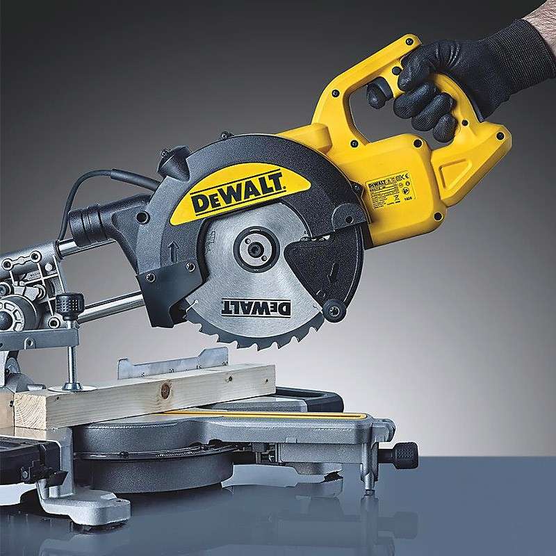 Scie à onglets radiale Ø216mm 1300W DEWALT DWS773-QS