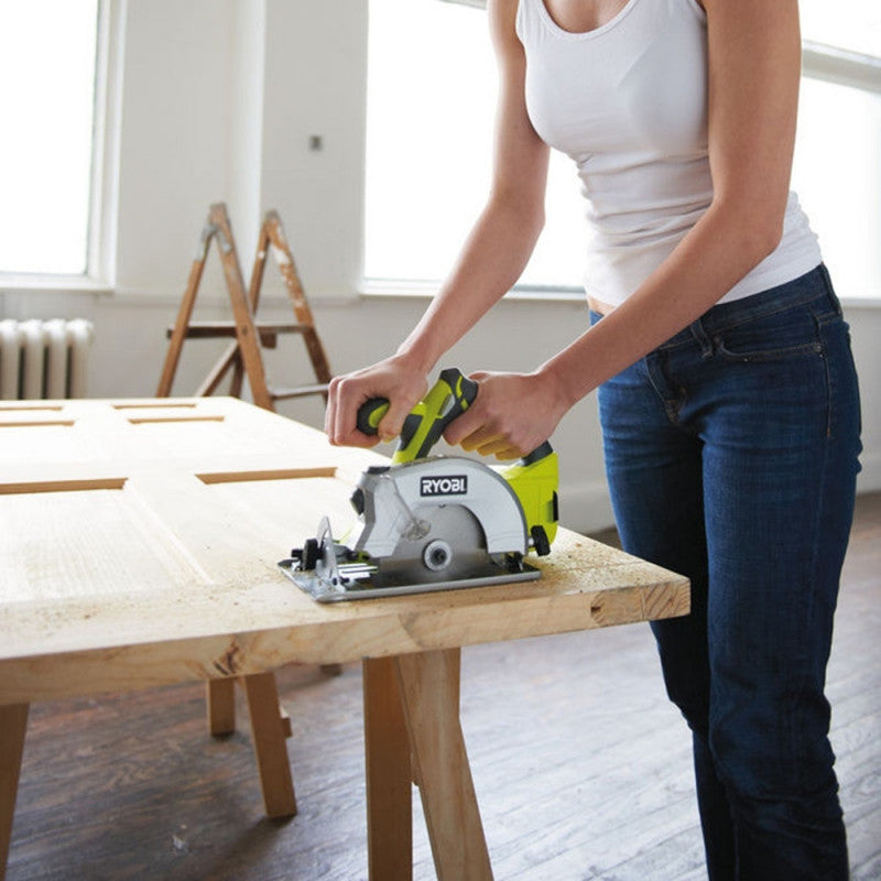 Scie circulaire 18V One+ RYOBI RWSL1801M Ø150 mm - 4700 tr/min(vendu sans batterie)
