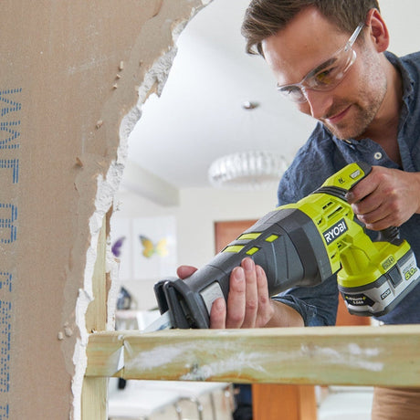 Scie sabre RYOBI R18RS-0 18V One+ - lame Ø28 mm - système anti-vibration (vendu sans batterie)